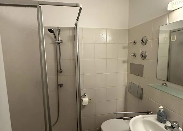 Large For 3-10 People Near Halle And Leipzig Lägenhet Landsberg (Saxony-Anhalt)